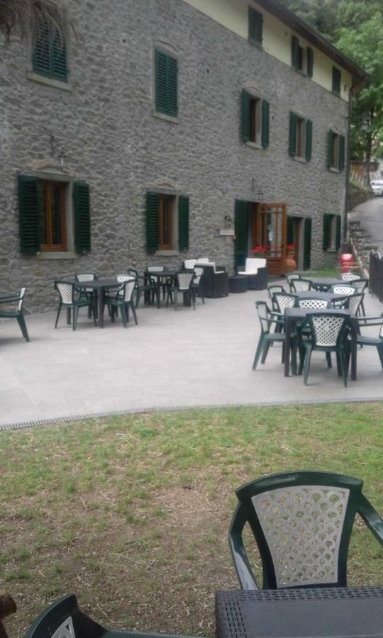 La Foresta Albergo Ristorante Pizzeria 巴迪亚普拉塔基利亚 外观 照片